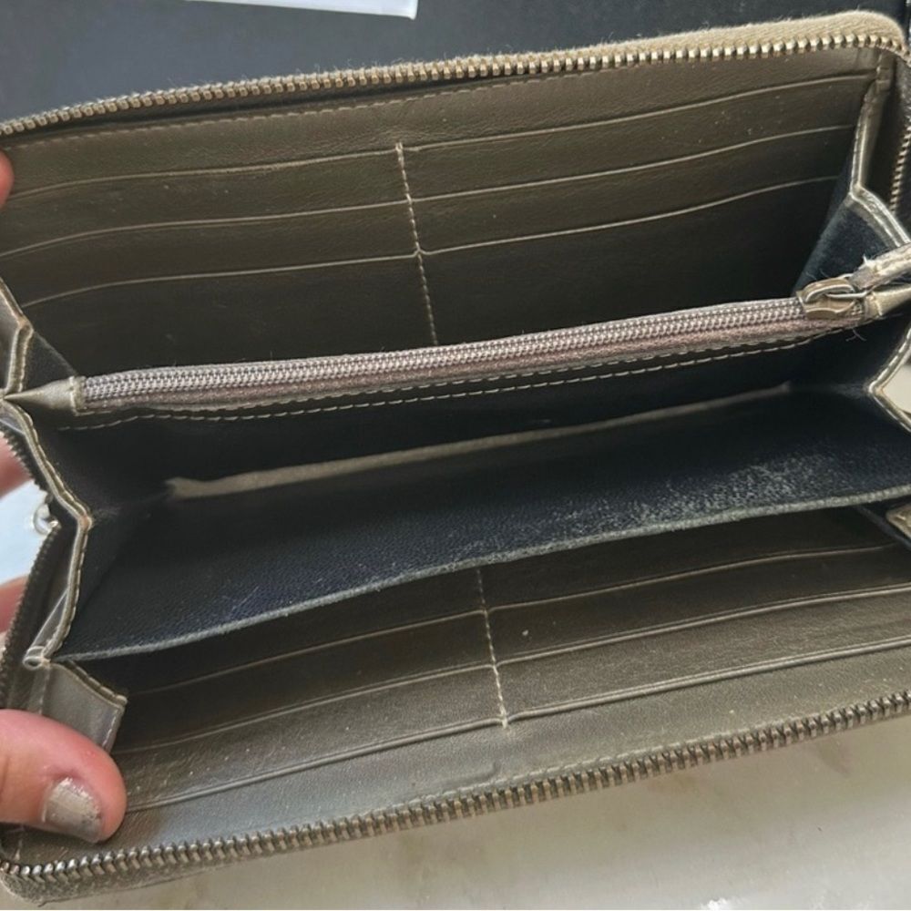 Gucci guccissima zip around wallet - Picture 5 of 9